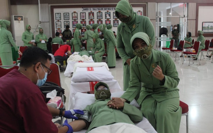 Persit KCK Cabang XLII Ikuti Bakti Sosial Donor Darah 