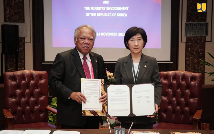 Menteri Basuki saat Tandatangani Joint Statement on the Green Trasition Initiative dengan Republik Korea dalam Forum G20