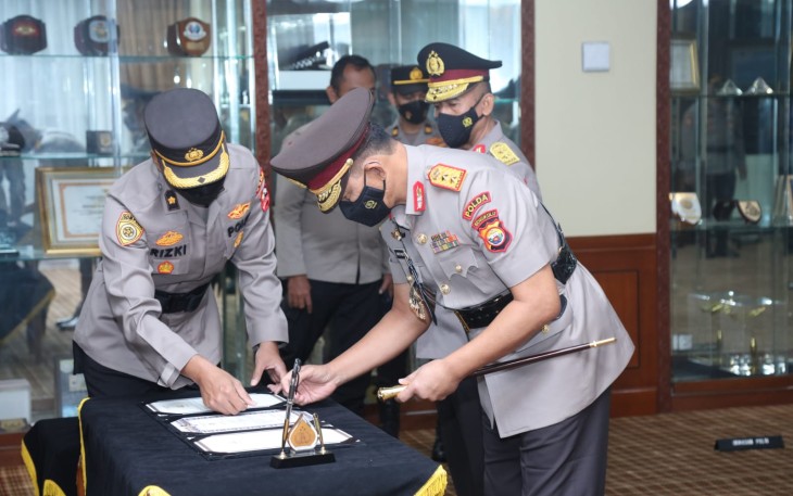 Sertijab Kapolda Bengkulu, Jumat (30/12) di Markas Besar (Mabes) Polri.