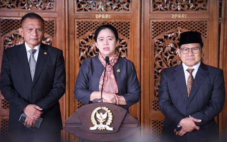 Puan usai Rapat Paripurna Penutupan Masa Persidangan II Tahun Sidang 2022-2023 DPR RI digelar di Gedung Nusantara II, Kompleks Parlemen, Senayan, Jakarta, Kamis (15/12/2022).  