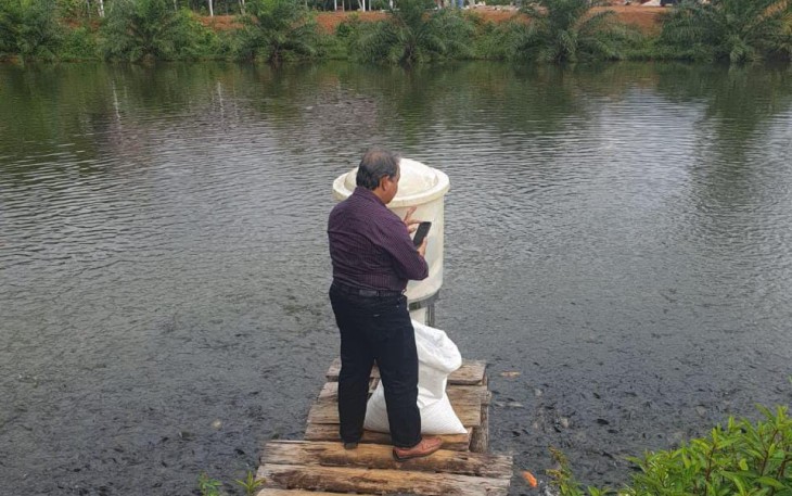 Kusyayin salah satu pengepul ikan di kawasan Minapolitan.