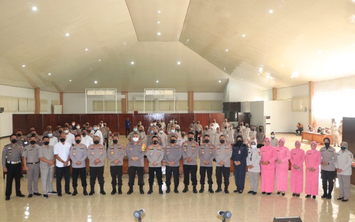 Foto bersama usai penyuluhan pola hidup sehat