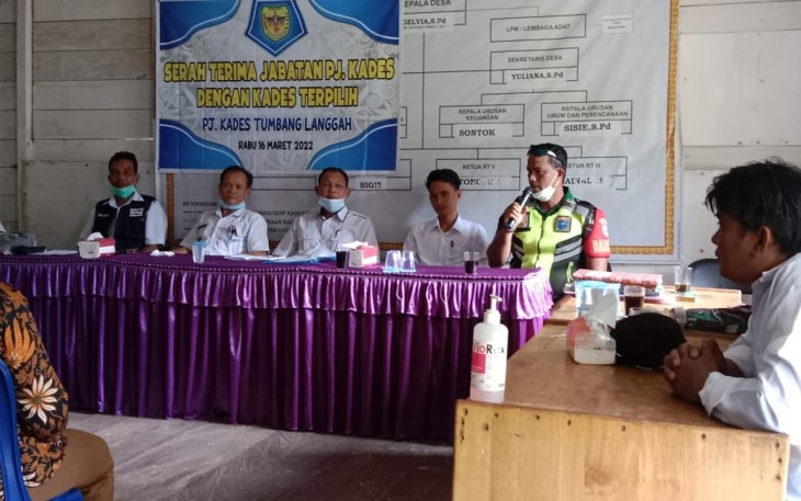Pelantikan Kepala Desa (Kades) Tumbang Langgah dan Desa Tumbang Bahanai, Kecamatan Rungan Barat, Kamis (17/3/2022). 