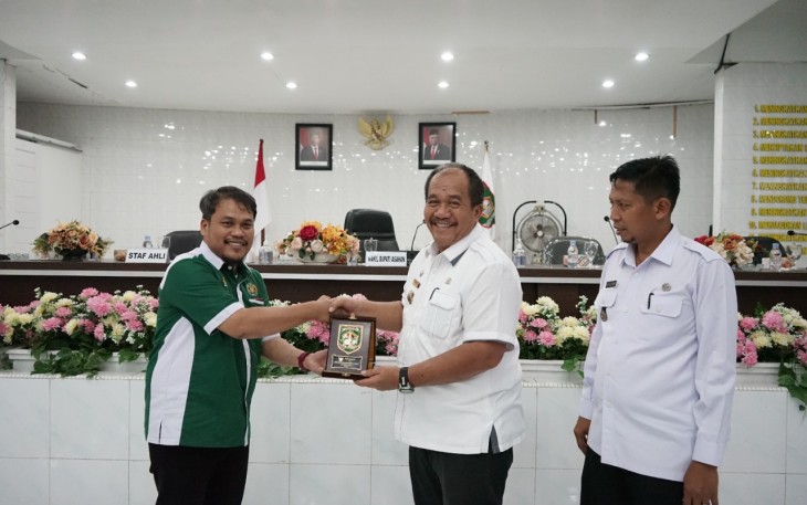 Wakil Bupati Asahan saat Lepas Mahasiswa/i KKNT USU