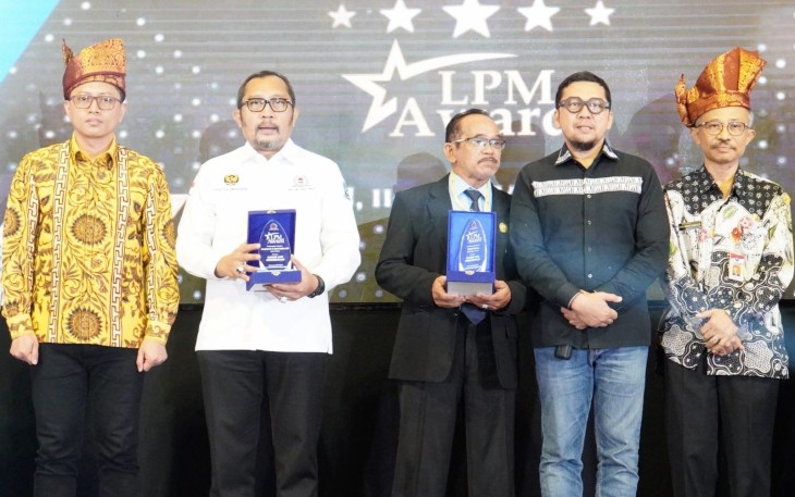 Ketua DPD LPM Jatim Sahat Tua Simanjuntak dalam acara Temu Kader Nasional LPM di Medan, Jum'at (11/11/2022) yang juga dihadiri Dirjen Bina Pemerintahan Desa Kementrian Dalam Negri. 