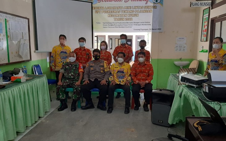 Foto Bersama  usai Lokakarya Mini Lintas Sektoral Puskesmas Tewang Pajangan