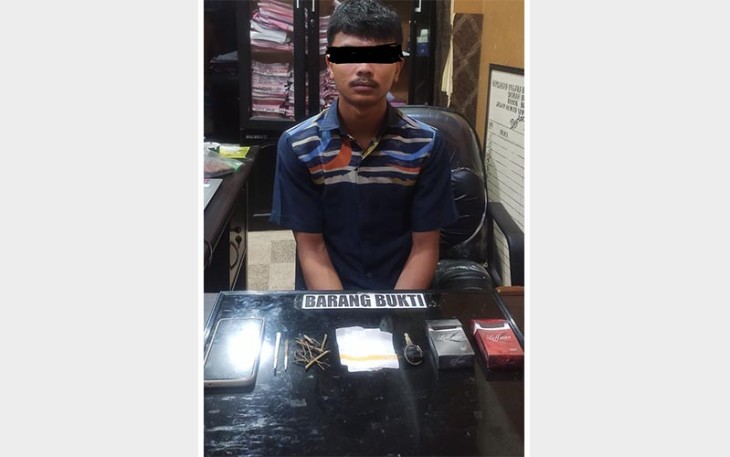 Tersangka dan barang bukti saat diamankan