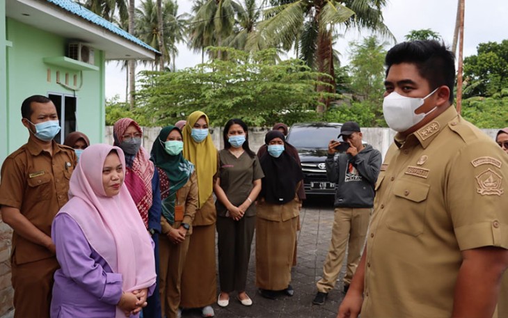  Roby saat Sidak Puskesmas Berakit