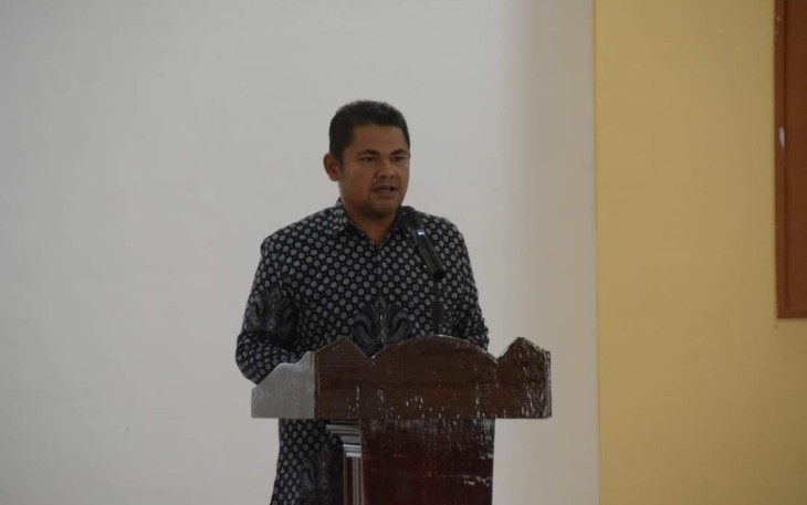 Kordiv Hukum Penindakan dan Pelanggaran Darusman Hendra mewakili Ketua Bawaslu Kota Padang Panjang membuka Sosialisasi Pengawasan Pemilu Partisipatif bagi Insan pers di Auditorium Mifan Waterpark.