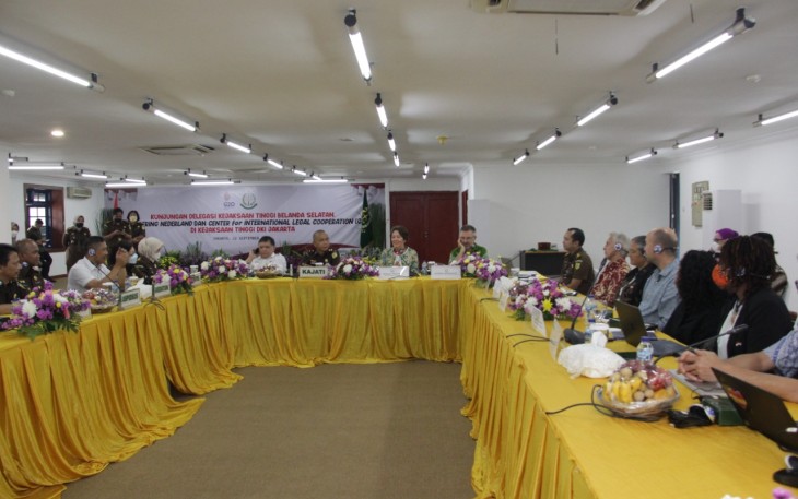 Kajati DKI Jakarta saat Terima Kunjungan Kejati Belanda dan Reclassering Nederland