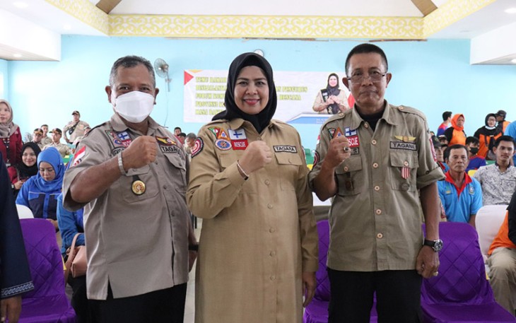 Bunda TAGANA Kepri Hj. Dewi Kumalasari Ansar saat menghadiri kegiatan Temu Ramah Pilar-Pilar Sosial Forum Komunikasi TAGANA Provinsi Kepri tahun 2022 di Aula Gedung Nasional, Tanjung Uban, Bintan Kamis (24/11).