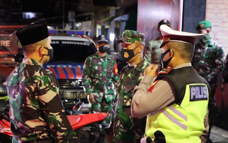 Patroli malam tahun baru