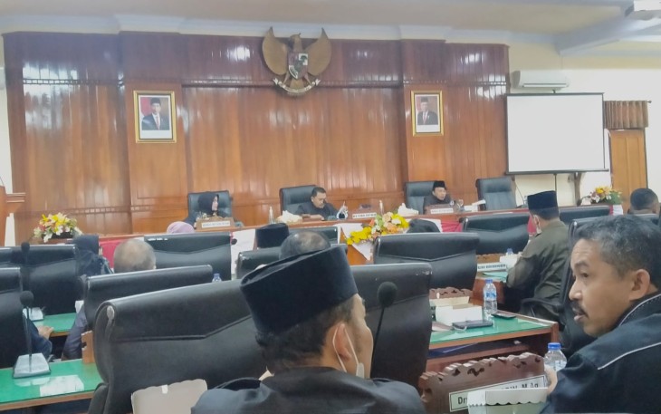 Situasi Sidang Paripurna DPRD Kabupaten Trenggalek, di Gedung Graha Paripurna, Rabu, 5/1/2022 (Foto : Hardi Rangga).
