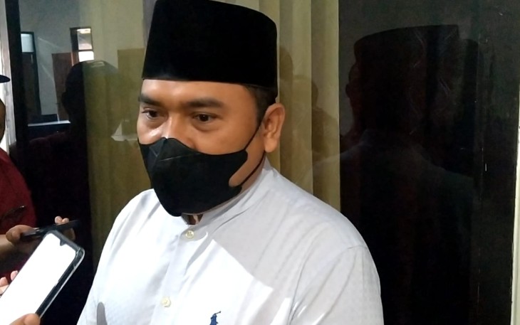 Wakil Ketua DPRD Kabupaten Trenggalek, Agus Cahyono, saat dikonfirmasi setelah rapat pimpinan DPRD Kabupaten Trenggalek, Jum'at 7/1/2022 (Foto : Hardi Rangga, klikwarta.com).