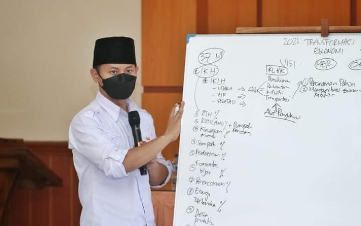 Bupati Trenggalek saat melakukan penajaman program TA 2023, Dinas DPKPLH, Rabu (2/2/2022) (Foto : Hardi Rangga, klikwarta.com).