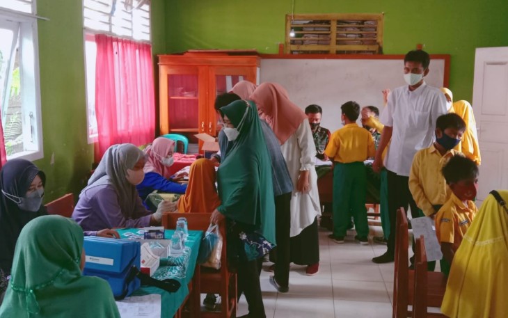 Vaksinasi dosis dua bagi Siswa SD Muhammadiyah Krui