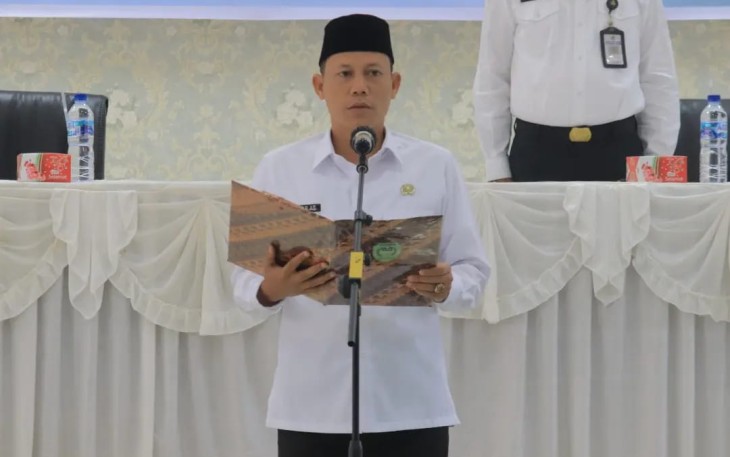 Wakil Bupati Pasaman, saat pengambilan sumpah 83 CPNS tahun 2019