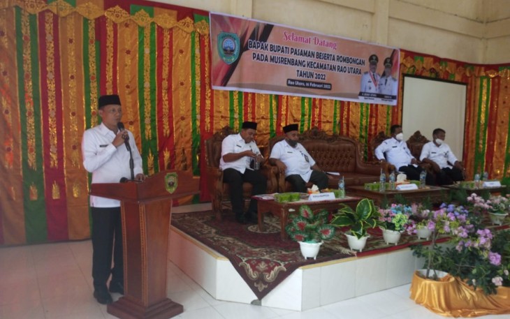 Wabup Pasaman, Sabar AS, saat membuka Musrenbang tingkat Kecamatan Rao Utara