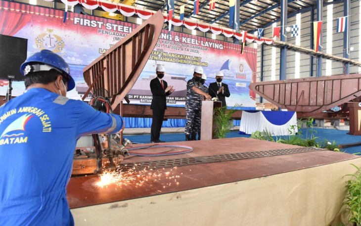 TNI AL Pesan Kapal PC 60 M