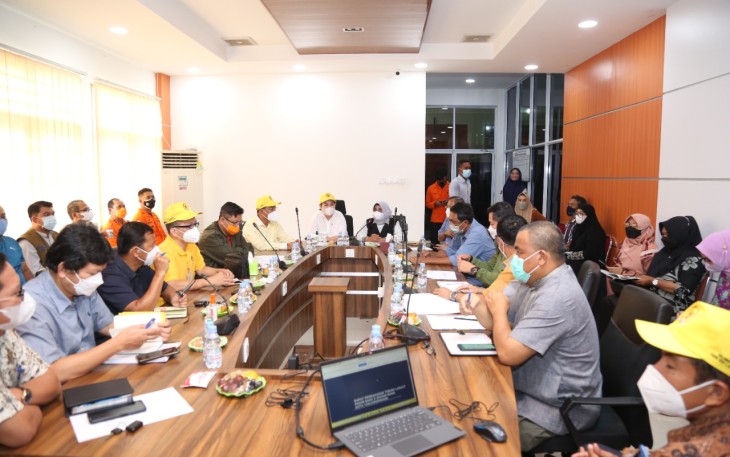 Rapat koordinasi penanganan pasar KUD Tanjungpinang, di ruang rapat kantor Dinas Pekerjaan Umum
