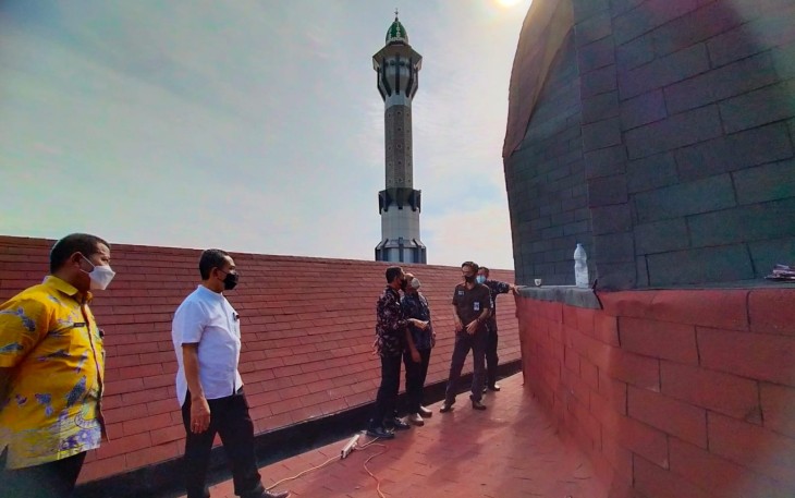 Pengecekan Bupati pembangunan kubah masjid 