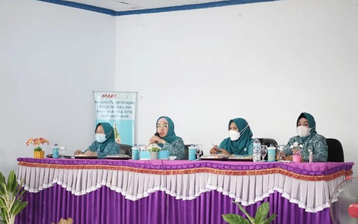 Pembinaan oleh ketua TP PKK Provinsi Bengkulu, di aula Kantor Camat Taba Pananjung, Bengkulu Tengah