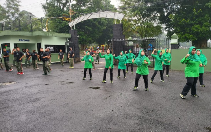 Jumat sehat dengan senam bersama