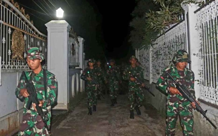 Cara Yonif Raider 300/Bjw Beri Rasa Aman Masyarakat