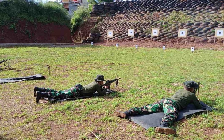Prajurit Satlinlamil 3 Buktikan Kemampuannya di Lapangan Tembak