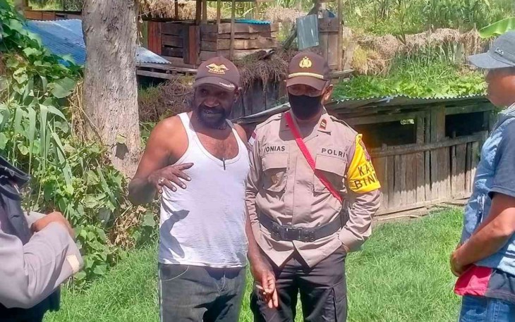 Survey Lokasi Pembuatan Kandang Babi Program Kasuari di Kampung Kago