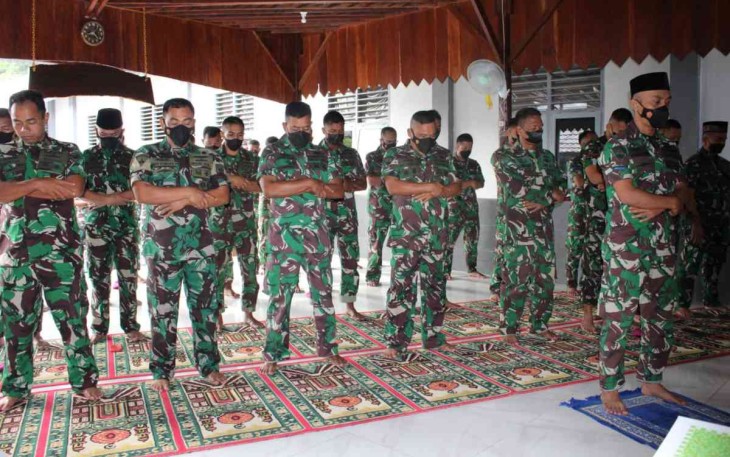 Prajurit Menart 3 Marinir Laksanakan Sholat Ghoib dan Do'a Bersama