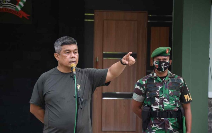 Danrem Mengambil Apel Pagi Seluruh Prajurit Korem 142/Tatag, Ini yang Dikatakan....!!!