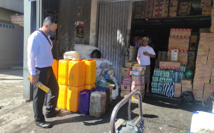 Pastikan Ketersediaan Stok Minyak Goreng, Polisi Sidak Distributor