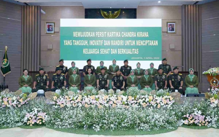 Pangkostrad Hadiri Peringatan HUT Ke-76 Persit Kartika Chandra Kirana di Makostrad