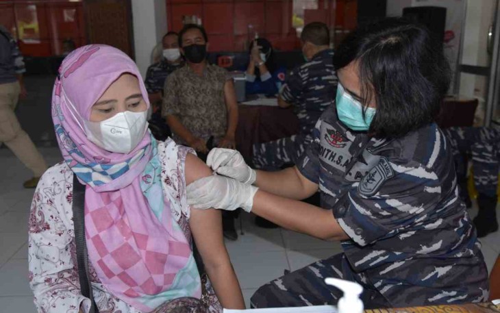 Cegah Penularan Covid-19 di Bulan Ramadhan, Kolinlamil Gelar Vaksinasi Booster di Kantor Pos 