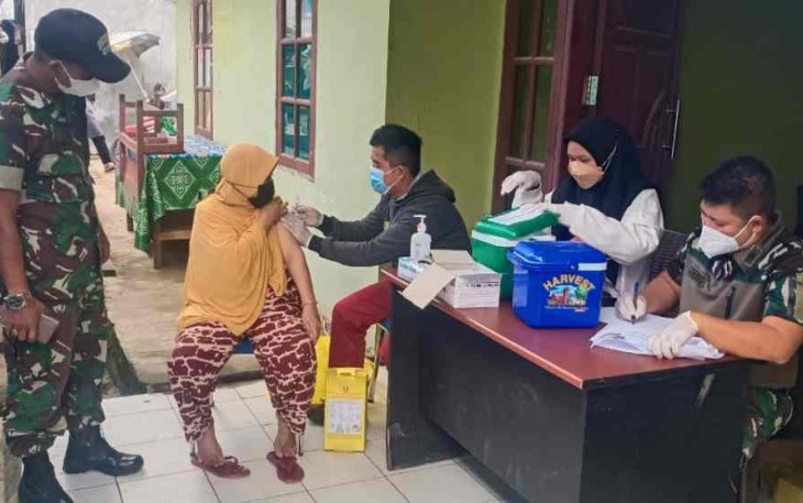 Vaksinasi di Loa Kulu, Kapten Arm. Patar Target 250 Orang