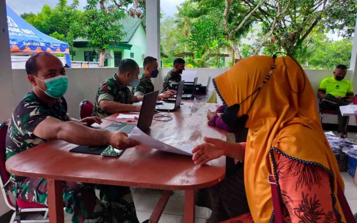 Penyaluran Bantuan Tunai BTPKLWN-TNI Kodim 0801/Pacitan Terapkan Prokes Ketat