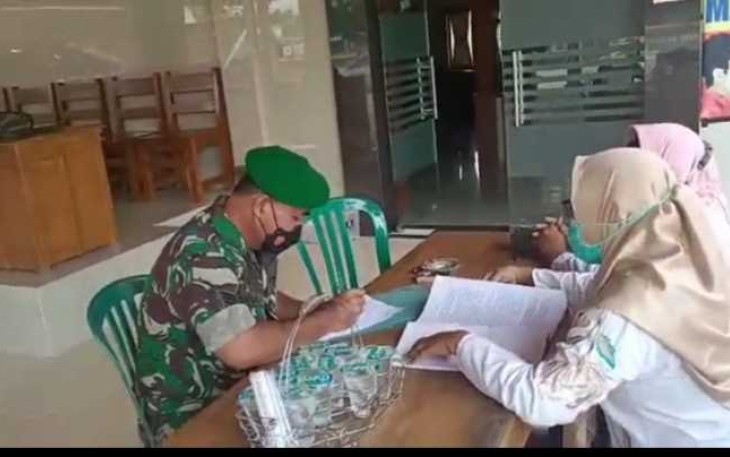 Dengan Komsos Puldatater, Babinsa Ngawi Gandeng Perangkat Desa