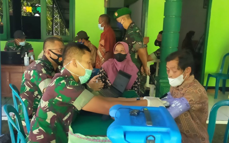 Percepat Booster, Kodim 0801/Pacitan Gelar Vaksin Keliling.