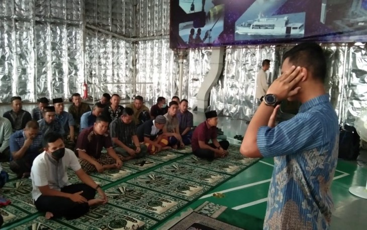 Subhanallah...!! Lomba Bernafaskan Islami Digelar Di Tengah Laut Banda