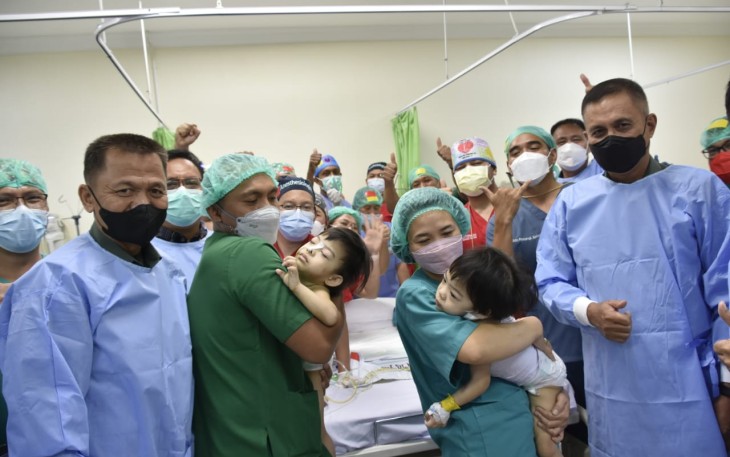 Operasi pemisahan bayi kembar siam berhasil di RSUP Prof.Dr.R.D.Kandou Manado. Kamis (21/4/22)