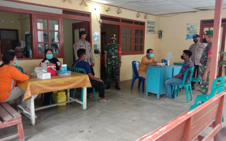 Monitoring dan Pengamanan Vaksinasi wilayah Koramil 04/Padas. Sabtu (23/4/2022)