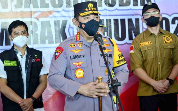 Kapolri apresiasi masyarakat mudik lebih awal. Tinjau pelabuhan Merak. Selasa (26/4/2022)