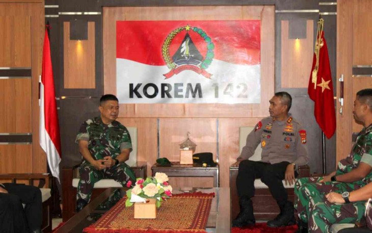 Danrem 142/Tatag menerima kunjungan Kapolda Sulbar. Rabu (27/4/2022)