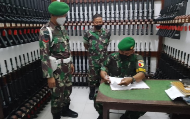 Pengecekan gudang senjata salah satu bentuk kesiapsiagaan 