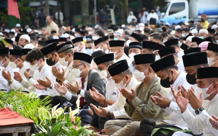 Suasana salat id di lapangan Merdeka Medan. Senin (02/05/2022)