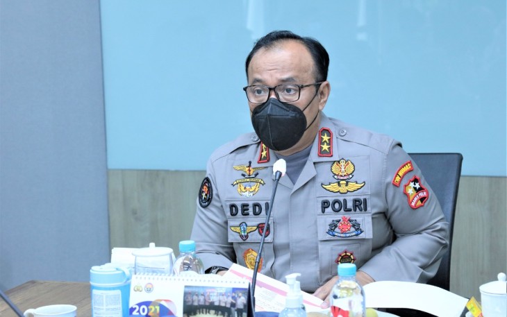 Kadiv Humas Polri saat memberikan keterangan pemberlakuan system on way arus balik di Jakarta. Rabu (04/05/2022)