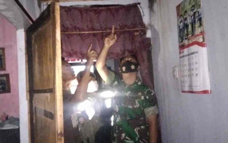 Sigap bantu padamkan kobaran api di rumah warga binaan. Jum'at (06/05/2022)
