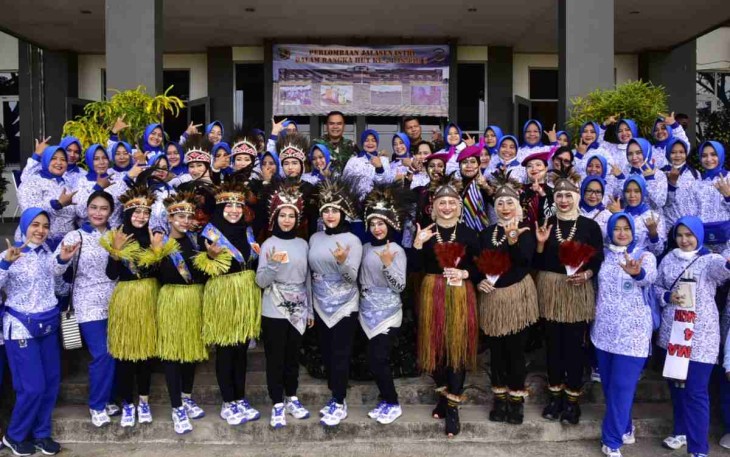 Danpasmar 3 foto bersama Jalasenastri. Senin (09/05/2022)