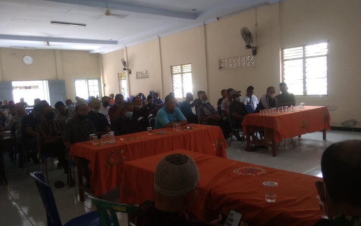 Puluhan warga Menggung Kelurahan Karangboyo melakukan audiensi terkait polemik penebangan pohon di makam Keramat Menggung, Selasa (10/5/2022)